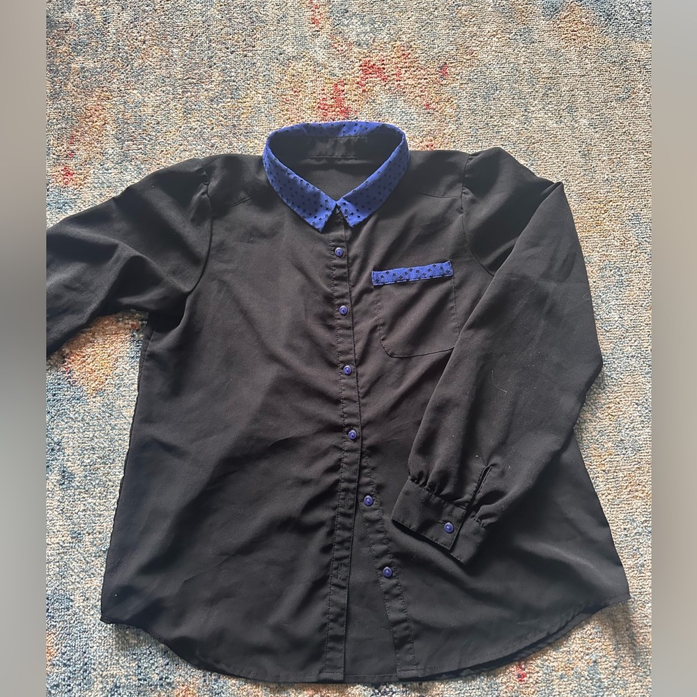 Black shirt
